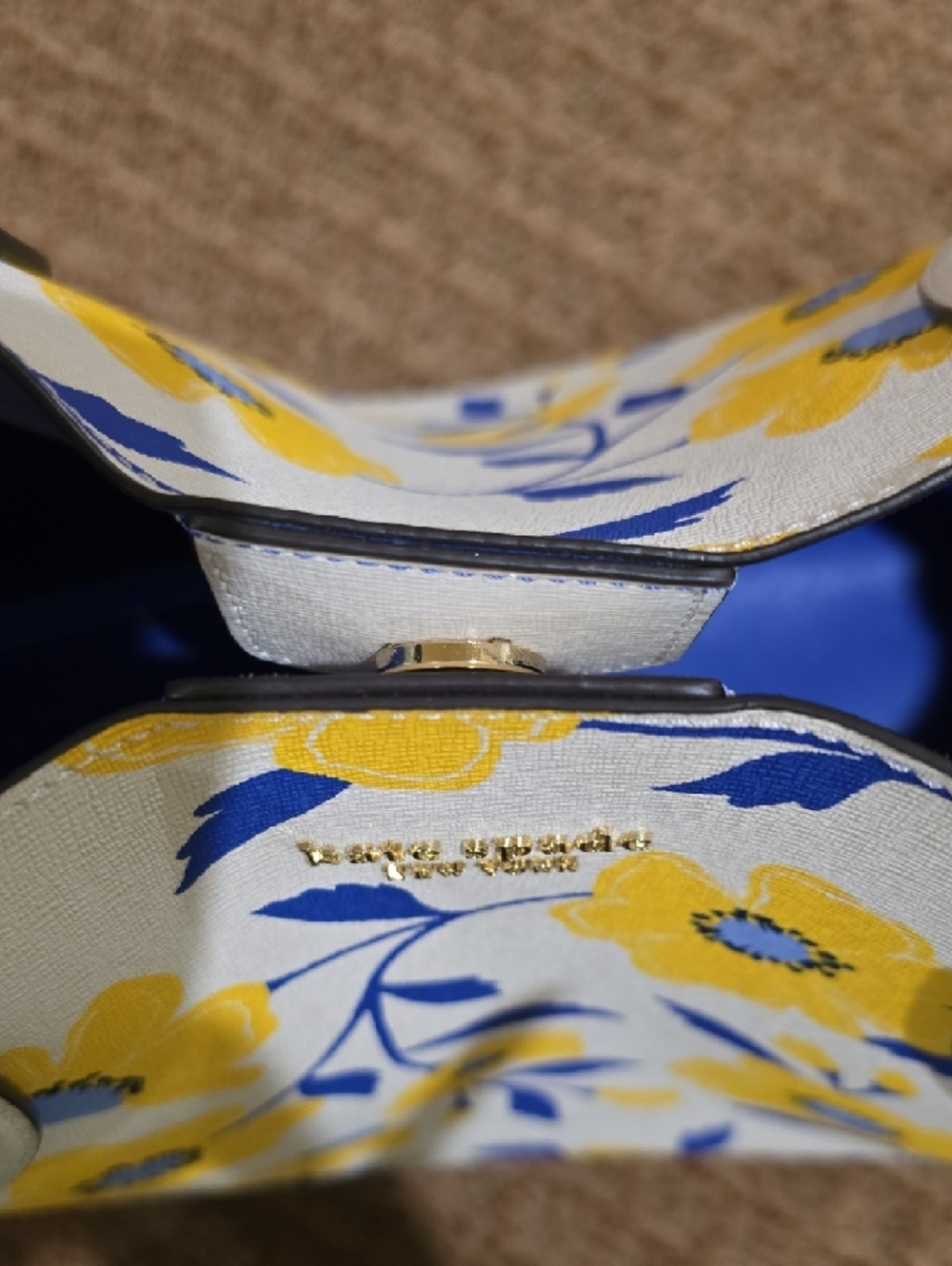 NWOT-Kate Spade Bleeker Sunshine Tote with Blue Pouch - Picture 4 of 14